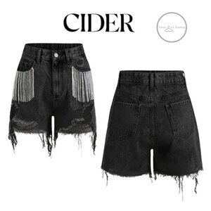 Cider Diamond Tassels Ripped Denim ShortsSize XL